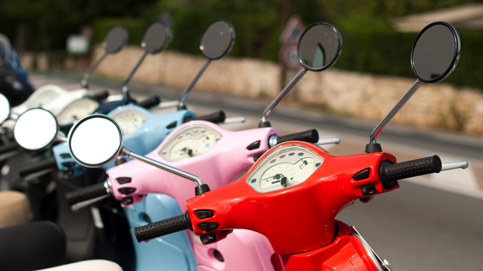 Række af knallerter