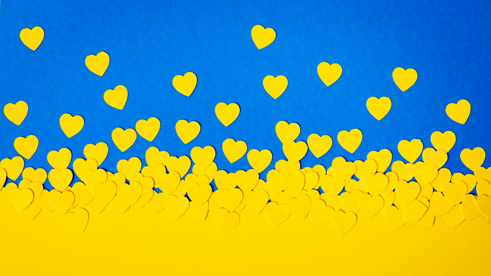 Ukraines flag med hjerter